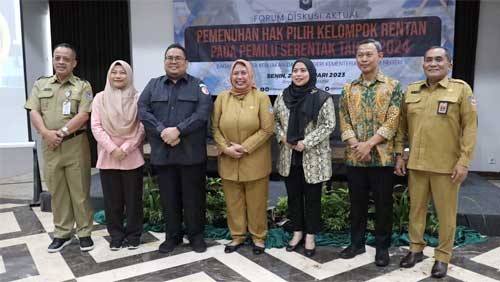 Sekretaris-BSKDN-Kurniasih-dalam-Diskusi Sekretaris BSKDN Kemendagri, Kurniasih dalam Forum Diskusi Aktual di Hotel Royal Padjadjaran Bogor