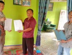 Agus-Riyanto-Daftarkan-Diri-ke-Panitia-Pilkakam-Rantau-Jaya Agus Riyanto Daftarkan Diri ke Panitia Pilkakam Rantau Jaya