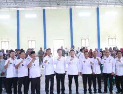 Wabup-Lampura-Serahkan-Sertifikat-Tanah-Program-PTSL-di-Muara-Sungkai Wabup Lampura Serahkan Sertifikat Tanah Program PTSL di Muara Sungkai