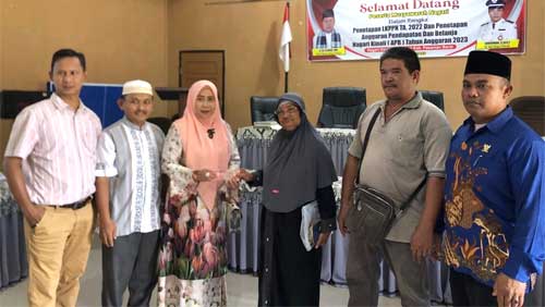 Baznas Serahkan Bantuan Zakat Konsumtif kepada 204 Mustahik di Kinali