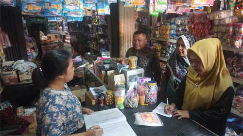 TPID-Pasbar-Tinjau-Harga-Sembako-di-Sejumlah-Pasar TPID Pasbar Tinjau Harga Sembako di Sejumlah Pasar