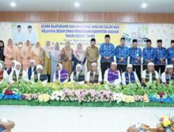 Bupati Asahan Upah-upah 22 Jemaah Calon Haji Dinas Pendidikan