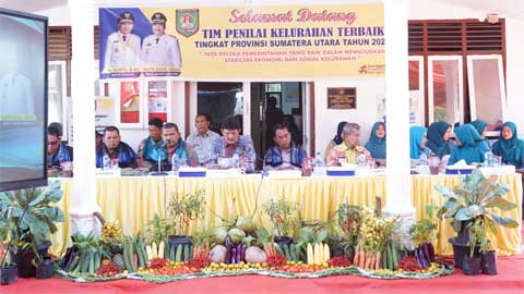 Tim Penilai Kelurahan Terbaik Provsu Sambangi Selawan