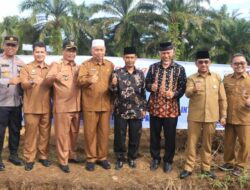 Peletakan Batu Pertama pembangunan SMAN 2 Lembah Melintang, di Nagari Koto Sawah Ujung Gading