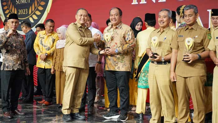 Pemkab Asahan Raih Anugerah Keterbukaan Informasi Publik