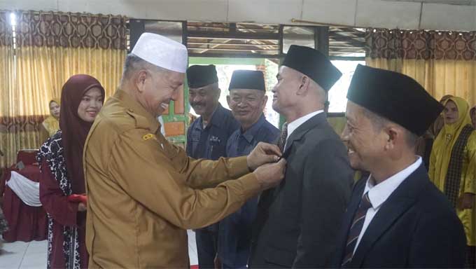 Bupati Pasaman Barat Lantik Anggota Bamus Nagari Aua Kuniang
