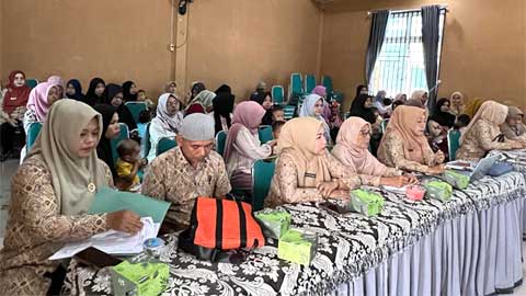 Stunting-di-Kinali LKKS Pasbar bersama Dinas Sosial Sosialisasikan Pencegahan Stunting di Kinali