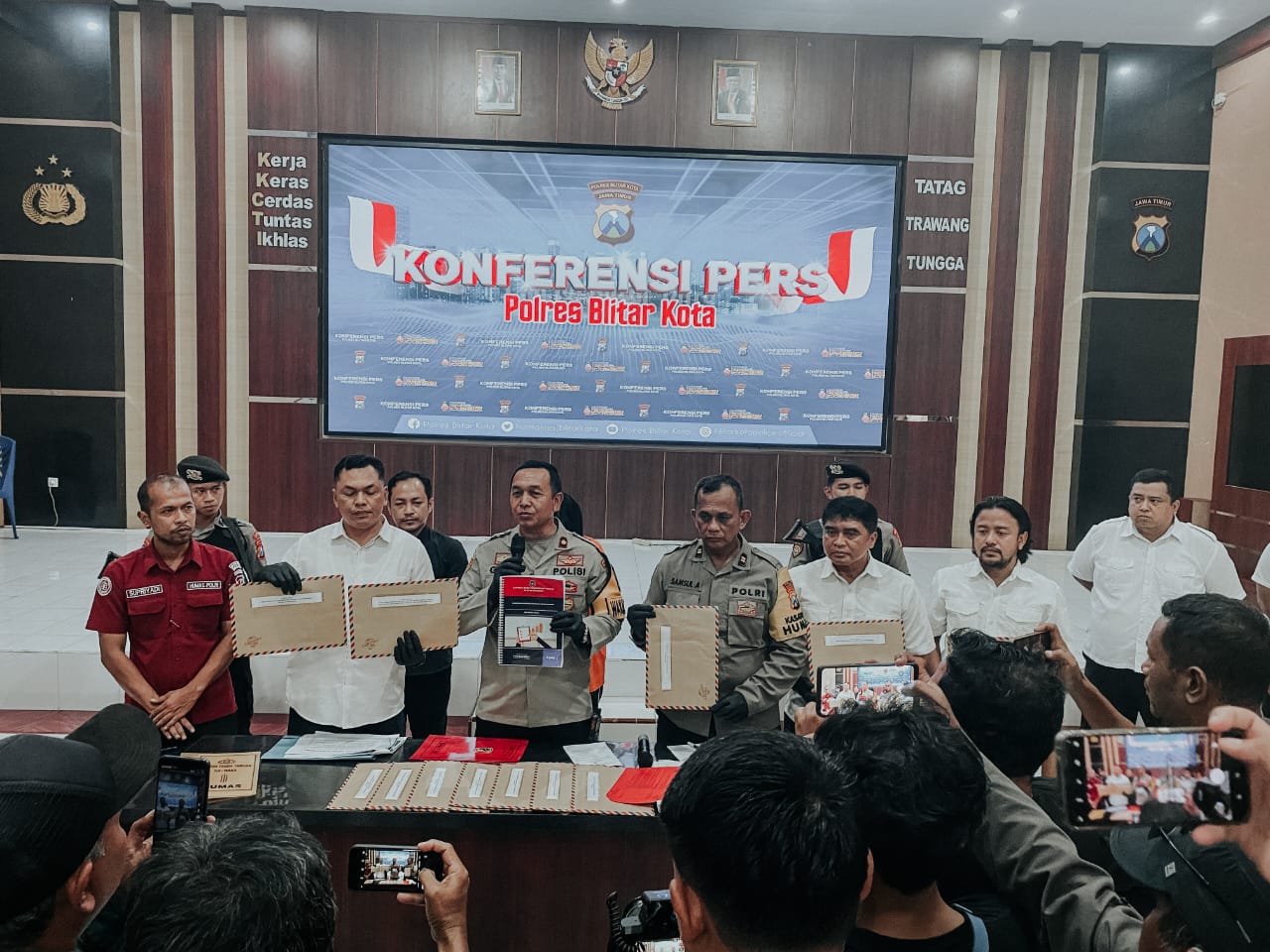 Polres Blitar Kota Tangkap Mantan Kasir BPR Artha Praja