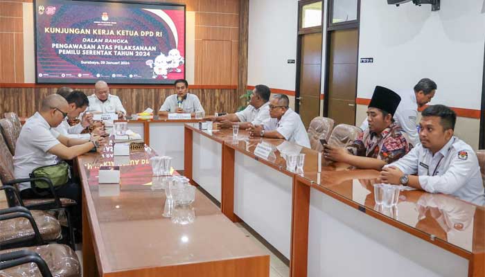 Ketua-DPD-RI-Pantau-Persiapan-Pemilu-di-Surabaya-dan-Sidoarjo Ketua DPD RI Pantau Persiapan Pemilu di Surabaya dan Sidoarjo