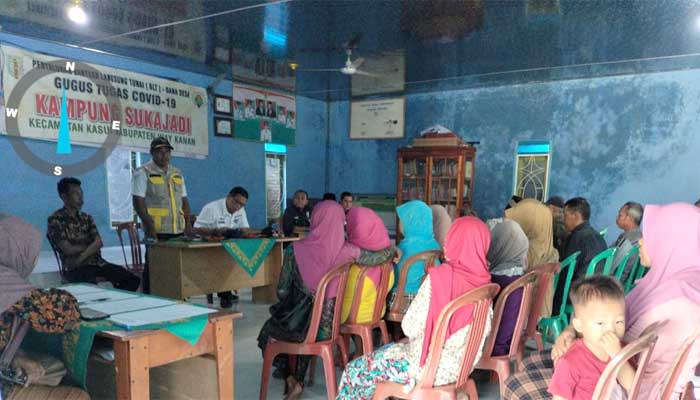 Warga-Kampung-Sukajadi-Way-Kanan-Terima-BLT-DD-Tahap-Pertama Warga Kampung Sukajadi, Kecamatan Kasui, Kabupaten Way Kanan, Lampung, Terima BLT DD Tahap Pertama