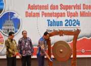 asistensi-dan-supervisi-penetapan-Upah-Minimum-Provinsi Direktur Jenderal Bina Pembangunan Daerah Kemendagri, Restuardy Daud membuka pertemuan pusat dan daerah dalam rangka asistensi dan supervisi penetapan Upah Minimum Provinsi (UMP) tahun 2024