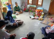 Sentra Phalamarta Sukabumi melakukan upaya bebas pasung Nurhasanah, sekaligus memberikan bantuan