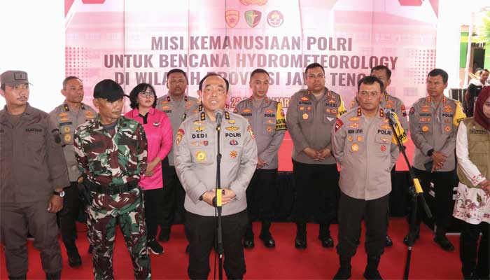 Mabes Polri Kirim Misi Kemanusiaan Ringankan Korban Banjir di Demak