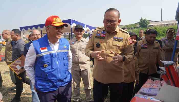 Pembentukan kampung Siaga bencana Kemensos mengukuhkan 60 relawan KSB di Kecamatan Cimahi Selatan, Kota Cimahi, Provinsi Jawa Barat.