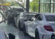 Xpander-tabrak-Porsche-GT3-di-PIK-2 Xpander tabrak Porsche GT3 di PIK 2