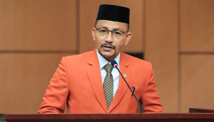 Senator asal Aceh, H Sudirman atau Haji Uma