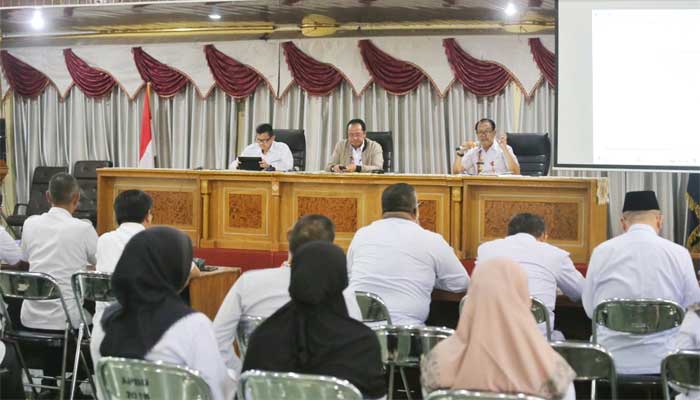 Rapat persiapan penyusunan laporan kinerja triwulan pertama Penjabat (Pj) Bupati Lampung Barat