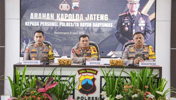 Irjen-Pol-Ahmad-Luthfi Kapolda Irjen Pol Ahmad Luthfi bersama Wakapolda dan PJU Polda Jateng