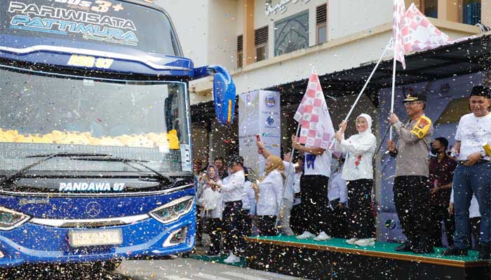 Manajemen PT Panasonic Gobel Group dan Serikat Pekerjanya yang memfasilitasi mudik gratis