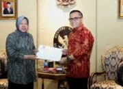 Mensos Tri Rismaharini dan Menteri PANRB Azwar Anas