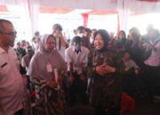 Menteri-Sosial-Adakan-Bakti-Sosial-di-Kabupaten-Barito-Kuala-Kalsel Menteri Sosial Adakan Bakti Sosial di Kabupaten Barito Kuala, Kalsel
