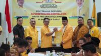 YB Dt Parmato Alam dan Ahmad Ridha Terima B1-KWK dari DPP Partai Golkar