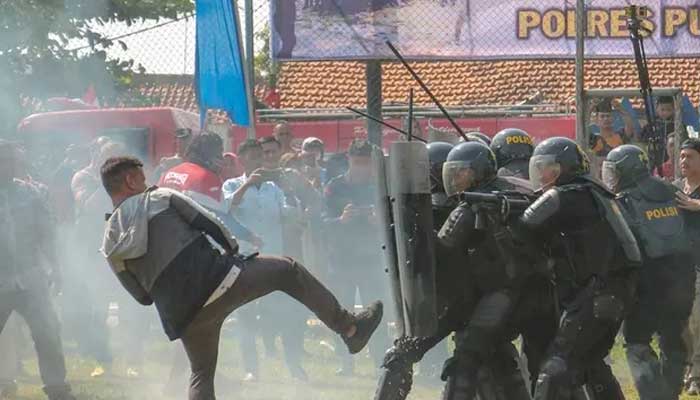 Simulasi-Penanganan-Konflik-Sosial-dan-Sistem-Pengamanan-Kota Polres Purwakarta melaksanakan simulasi Penanganan Konflik Sosial dan Sistem Pengamanan Kota