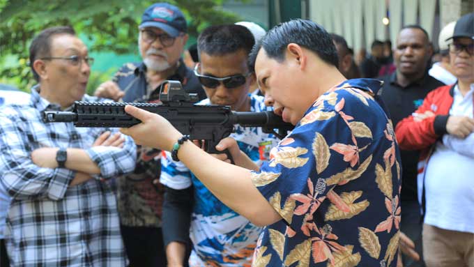 Sultan-B-Najamuddin-Adakan-Fun-Shooting-Bersama-Anggota-DPD-Terpilih Sultan B Najamuddin Adakan Fun Shooting Bersama Anggota DPD Terpilih