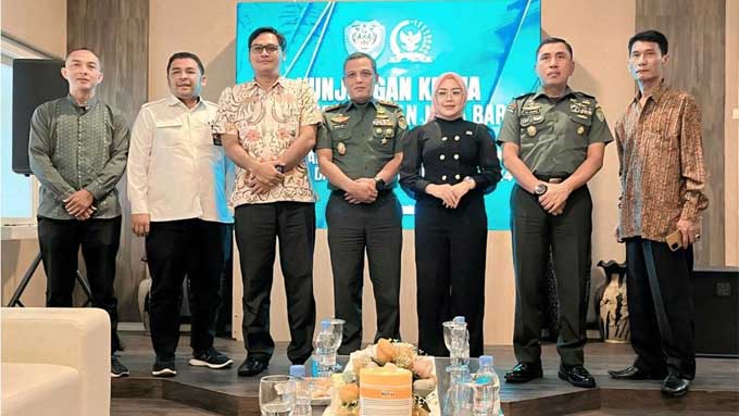 Teh Aanya Kunjungi Pangdam III Siliwangi