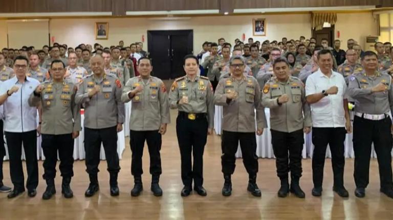 Polda Jabar Gelar Latihan Pra Operasi Lilin Lodaya 2024 Polda Jabar Gelar Latihan Pra Operasi Lilin Lodaya 2024