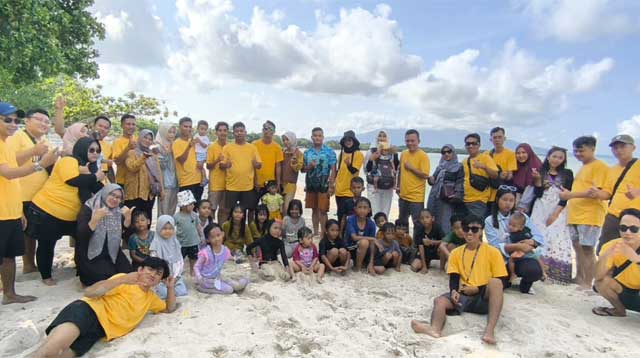 Karyawan RDA Kotabumi Family Gathering di Starlight Cabin Kalianda