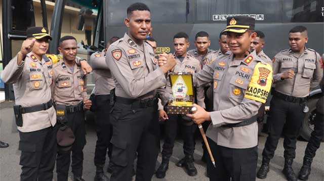 10 Bintara Remaja Asal Papua Selesai Berdinas di Polres Purworejo