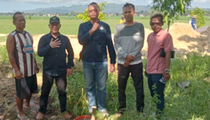 Revitalisasi-Lapangan-Bola-Voli-di-Kebumen Perwakilan Anggota DPR Amelia Anggraini Letakkan Batu Pertama Revitalisasi Lapangan Bola Voli di Kebumen