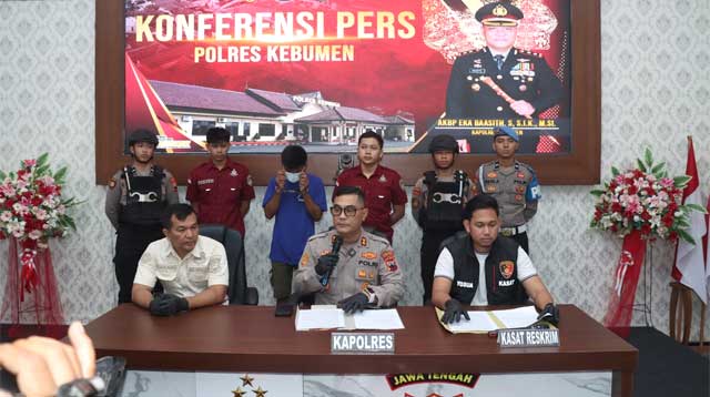 konfers-polres-kebumen Konferensi pers Polres Kebumen terkait pembunuhan Kepala Sekolah Asal Magelang