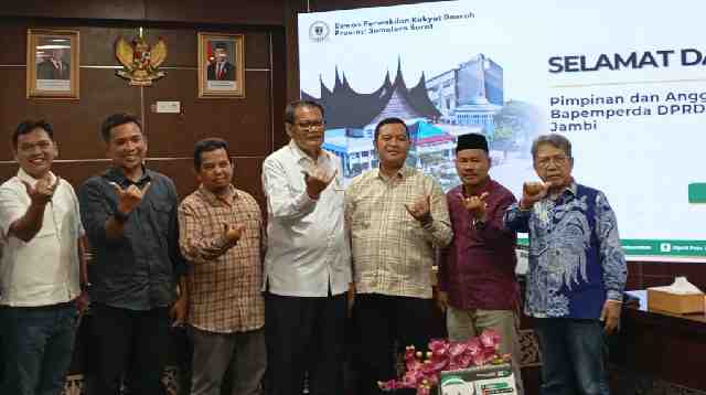 Perkuat Sinergitas, pimpinan dan anggota Bapemperda DPRD Jambi kunker ke DPRD Sumbar