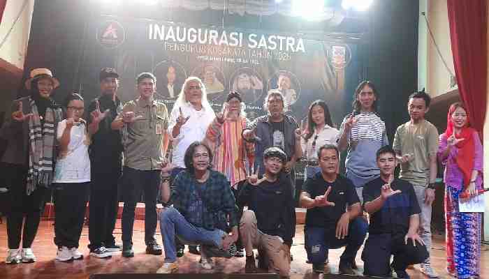 Pengurus Komunitas Sastra Kosakata Jakarta Barat