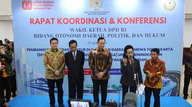 Wakil Ketua DPD RI, GKR Hemas dalam Rapat Koordinasi dan Konferensi Pembangunan Infrastruktur yang berfokus pada wilayah DIY dan Jasela
