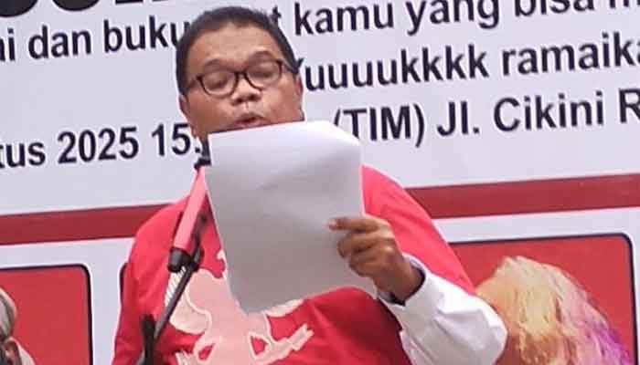 Riri Satria, Ketua Komunitas Jagat Sastra Milenia (JSM)