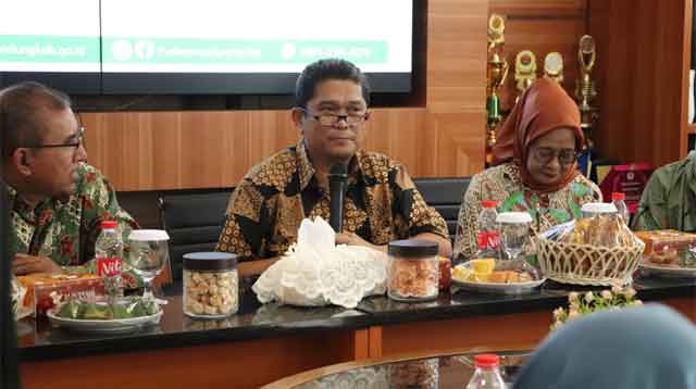 Maddaremmeng Sekretaris Ditjen Bina Bangda, Maddaremmeng melaksanakan monev terpadu di Kota Bandung, Jawa Barat