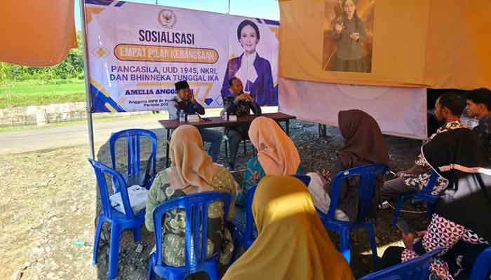 Amelia Anggraini dalam sosialisasi empat pilar kebangsaan di Purbalingga