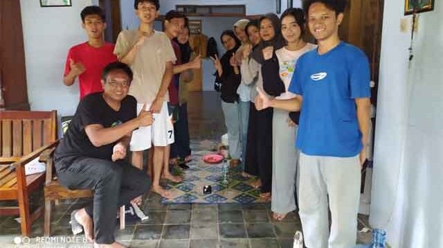 Mahasiswa Unsoed KKN di Desa Banjareja